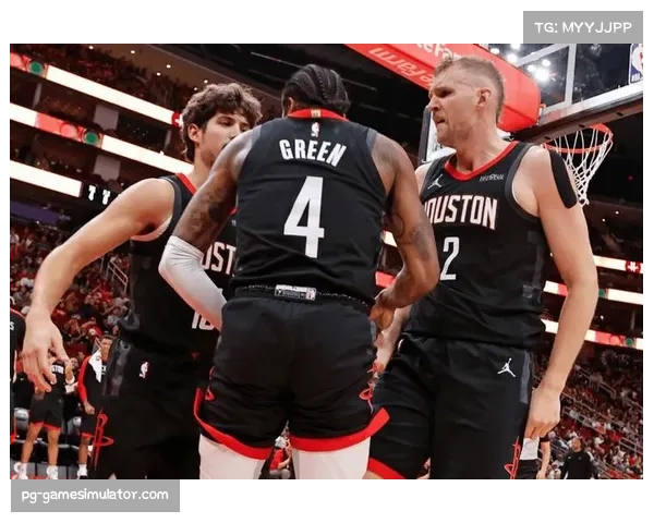 亚当斯前场篮板率创历史纪录 成火箭二次进攻核心 亚当斯前场篮板率创历史纪录 成火箭二次进攻核心